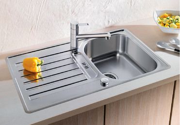 Vue 1 Evier en inox Blanco Lantos 519717 couleur inox 860x500 avec 1 cuve vidage manuel