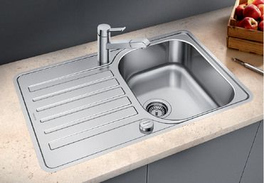 Vue 1 Evier en inox Blanco Lantos 519059 couleur inox avec 1 cuve vidage manuel